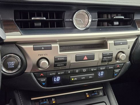 Used 2018 Lexus ES 350 w/ Navigation System Package FWD image 32