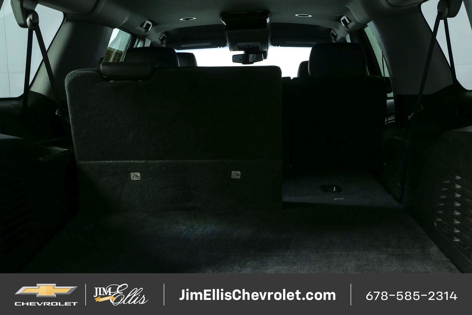Used 2018 Chevrolet Suburban LT w/ LT Signature Package RWD image 31