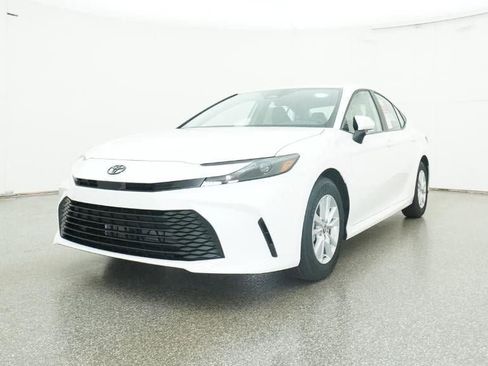 New 2026 Toyota Camry LE image 32