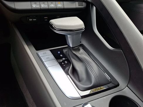 Used 2024 Hyundai Elantra SEL FWD image 14