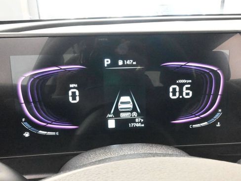 Used 2025 Kia Sportage EX FWD image 30