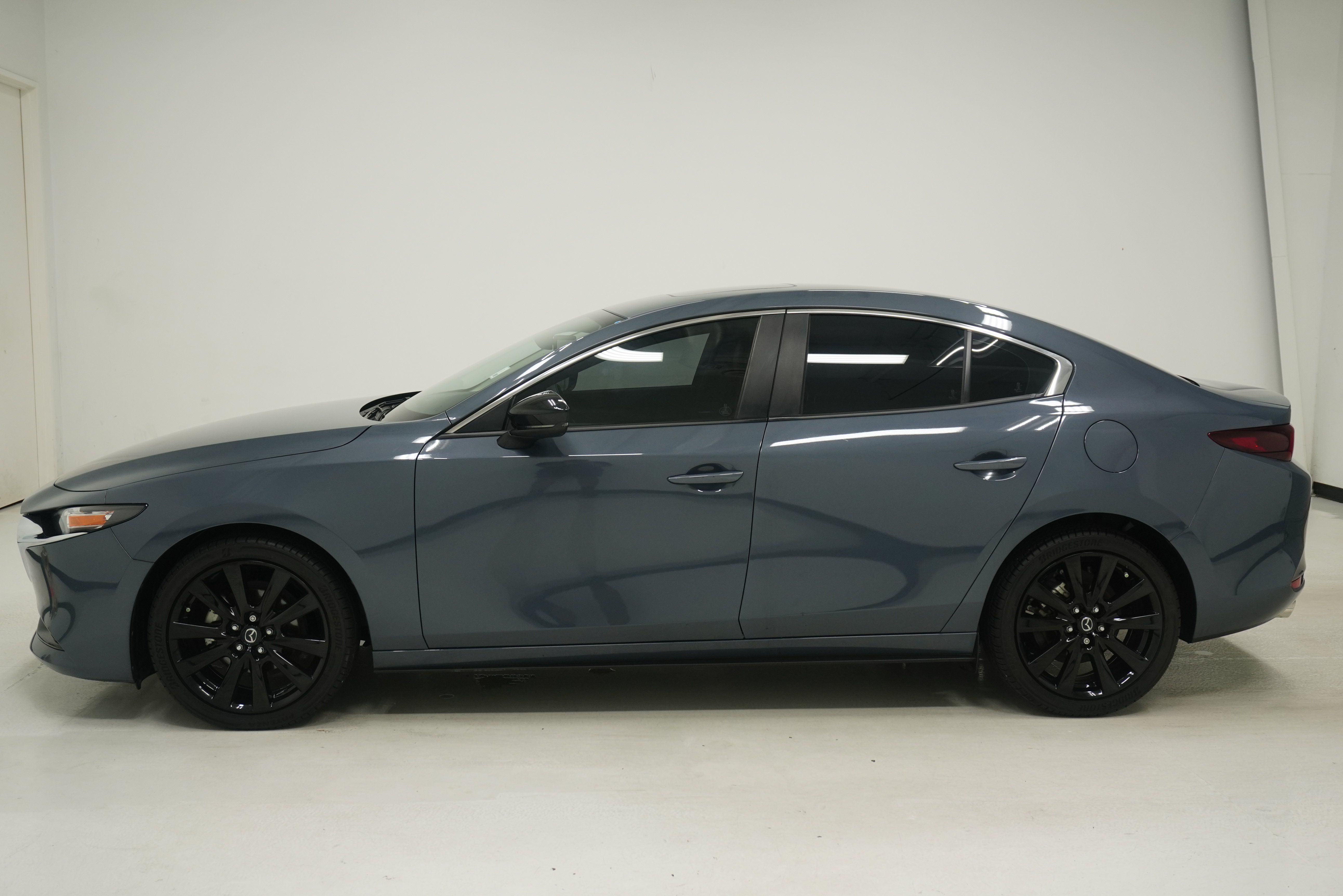 Used 2022 MAZDA MAZDA3 s FWD image 7