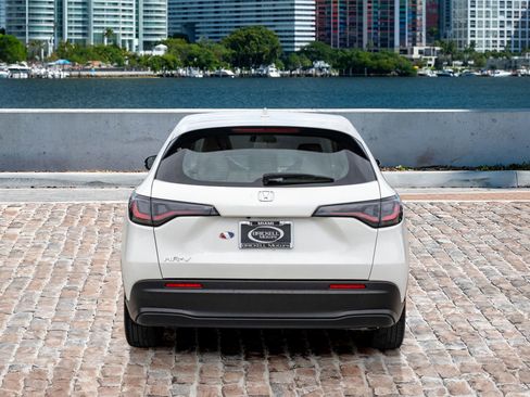 Certified 2023 Honda HR-V LX image 6