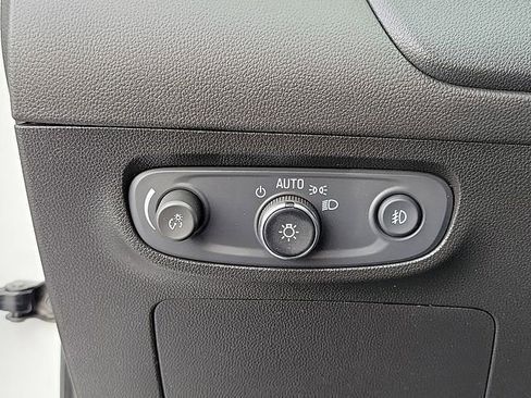 Used 2022 Buick Encore GX Select image 15