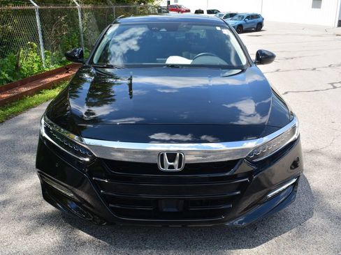 Used 2020 Honda Accord Touring image 2