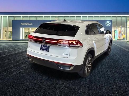 Used 2024 Volkswagen Atlas Cross Sport SE w/ Adventure Package AWD/4WD image 25