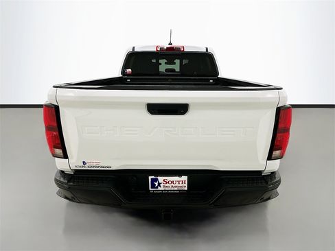 Used 2024 Chevrolet Colorado Z71 w/ Z71 Convenience Package 2 image 6