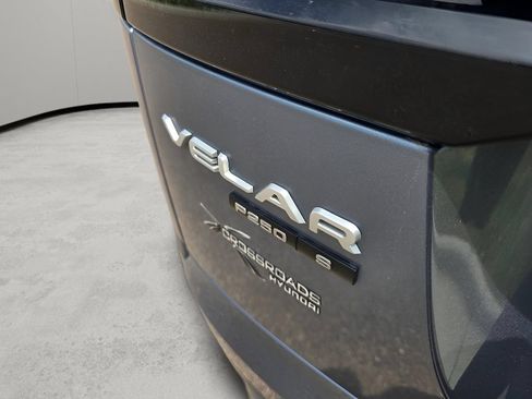 Used 2020 Land Rover Range Rover Velar S AWD/4WD image 29