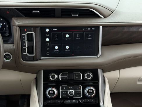 Used 2022 GMC Yukon Denali AWD/4WD image 17