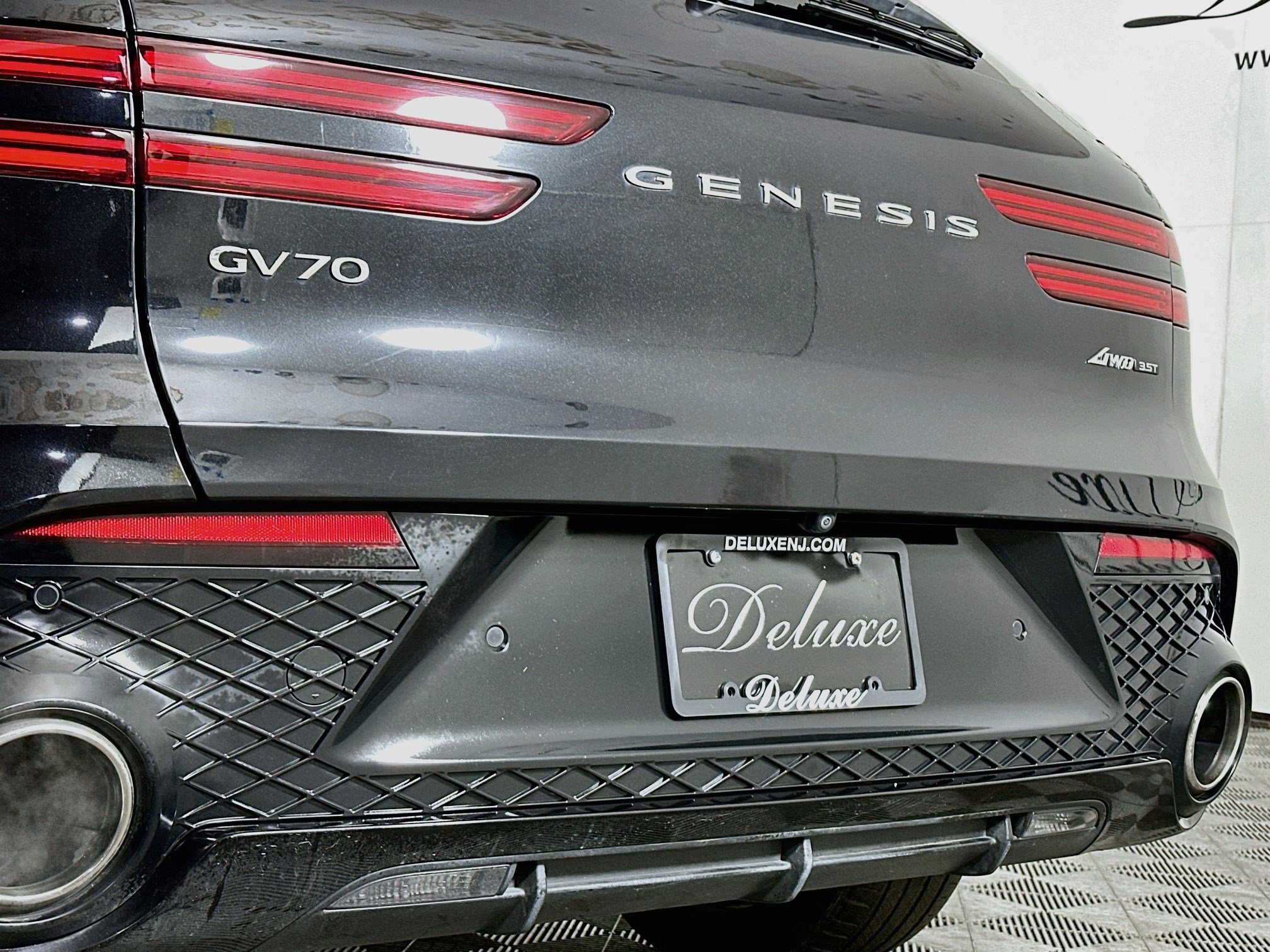 Used 2024 Genesis GV70 3.5T Sport w/ Sport Prestige Package AWD/4WD image 26