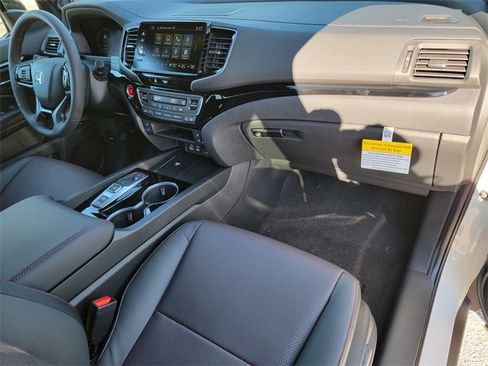 New 2026 Honda Ridgeline Black Edition image 16