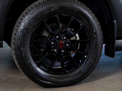 Used 2025 Nissan Armada PRO-4X AWD/4WD image 18