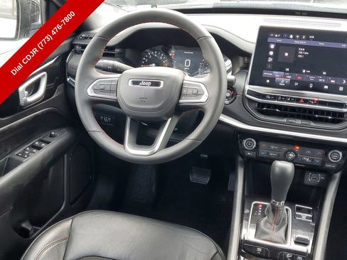 Used 2025 Jeep Compass Trailhawk w/ Trailhawk Convenience Group AWD/4WD image 13