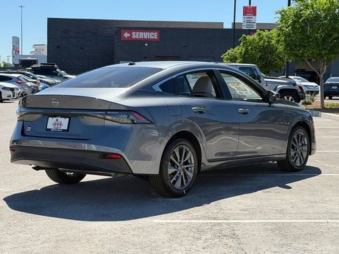 New 2026 Nissan Sentra SL FWD image 6