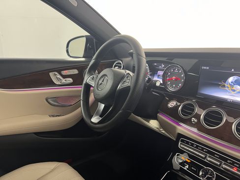 Used 2018 Mercedes-Benz E 300 image 10
