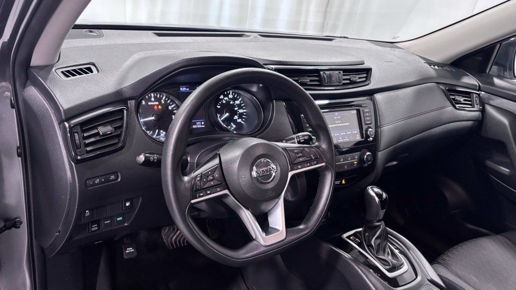Used 2018 Nissan Rogue S AWD/4WD image 10