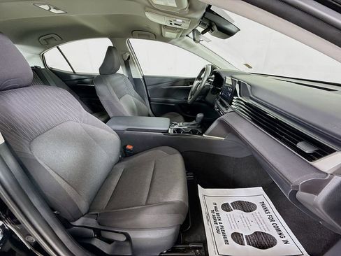 Used 2025 Toyota Camry LE image 26