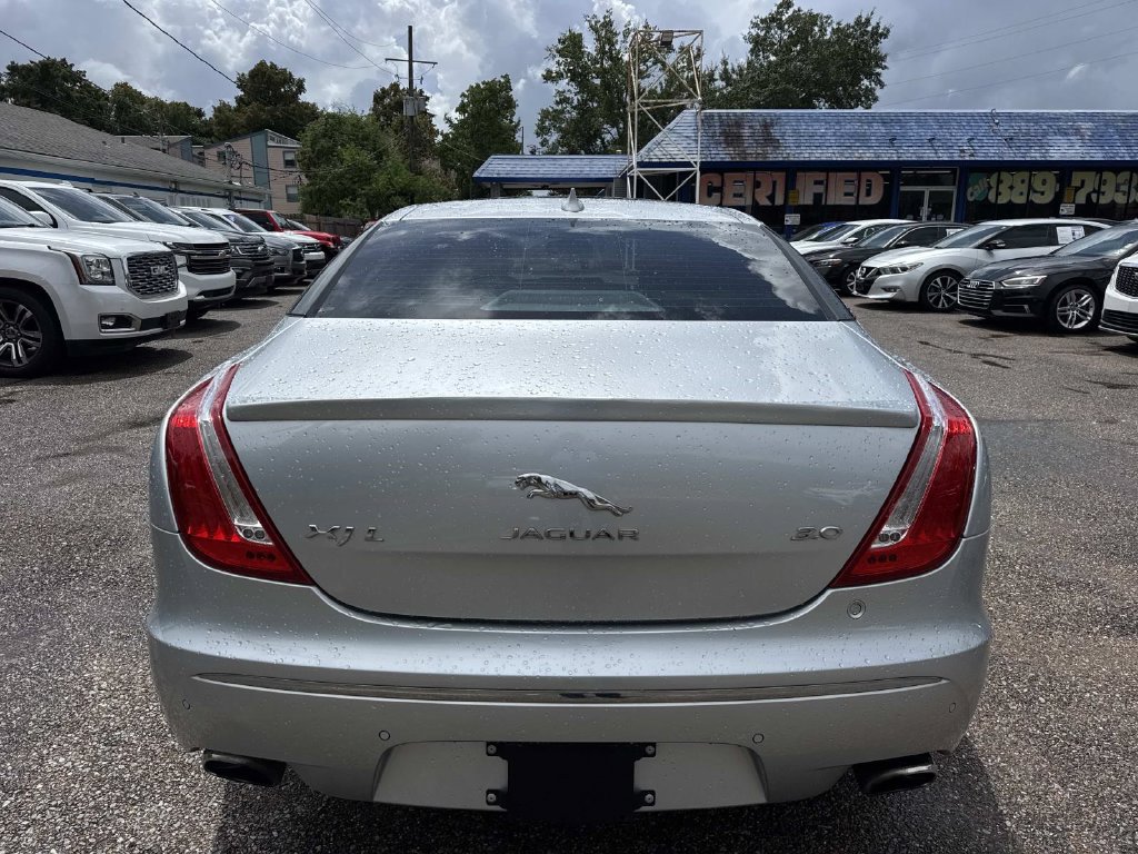 Used 2015 Jaguar XJ L Portfolio RWD image 7