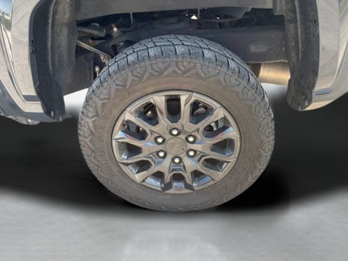 Used 2024 Toyota Tacoma SR5 RWD image 33