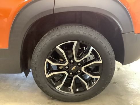 Used 2023 Chevrolet TrailBlazer ACTIV w/ Sun and Liftgate Package AWD/4WD image 25