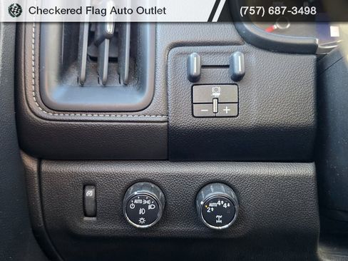 Used 2020 GMC Canyon Denali image 12