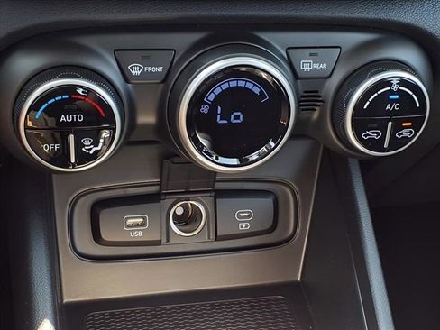 New 2025 Hyundai Venue SEL image 20