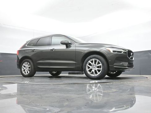 Used 2019 Volvo XC60 T5 Momentum w/ Premium Package image 47