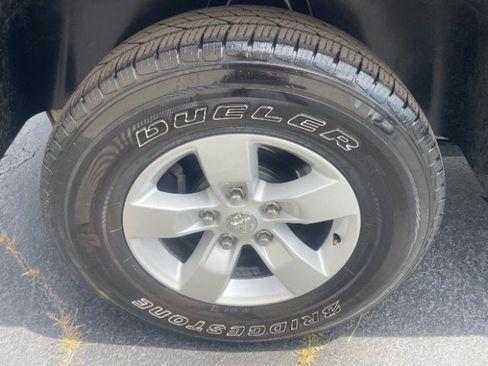 Used 2019 RAM 1500 Express AWD/4WD image 25