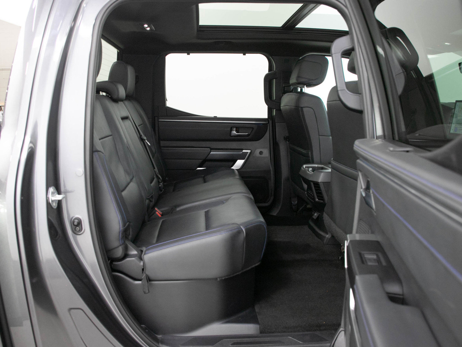 Used 2024 Toyota Tundra Platinum AWD/4WD image 12