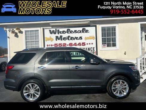 Used 2018 Ford Explorer Limited image 1