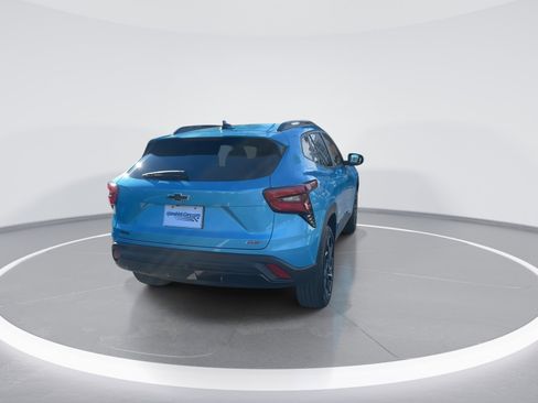 Certified 2025 Chevrolet Trax RS image 8