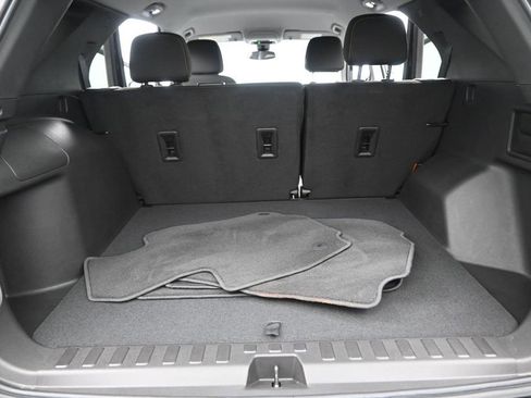 Used 2024 Chevrolet Equinox LT FWD image 19