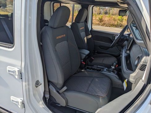 New 2026 Jeep Gladiator Mojave image 44