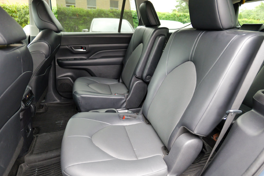 Used 2024 Toyota Grand Highlander AWD image 27