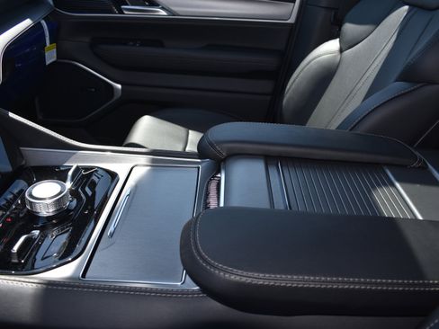 New 2026 Jeep Grand Wagoneer 4WD image 26