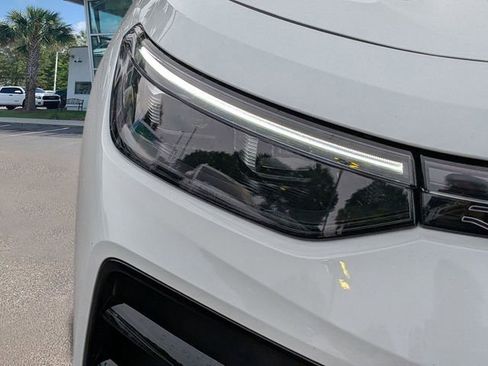 New 2026 Volkswagen Tiguan SE R-Line FWD image 10
