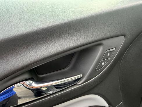 Used 2020 Chevrolet Equinox LS w/ LS Convenience Package FWD image 25