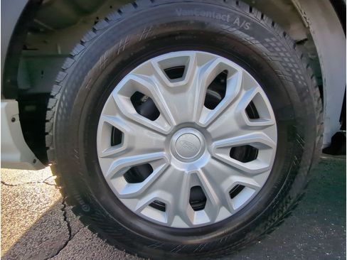 Used 2025 Ford Transit 350 XLT image 10