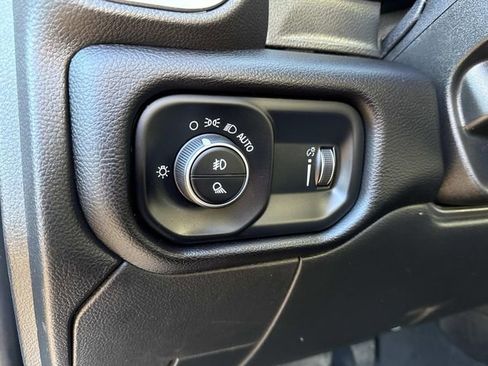 Used 2024 RAM 2500 Big Horn AWD/4WD image 18