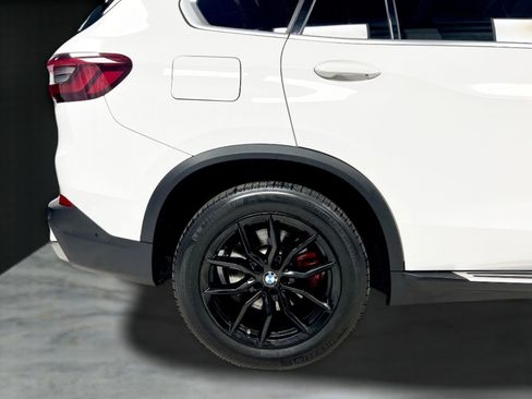 Used 2023 BMW X5 xDrive40i AWD/4WD image 37