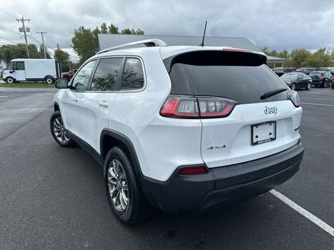 Used 2021 Jeep Cherokee Latitude Plus w/ Mopar Interior Package image 5