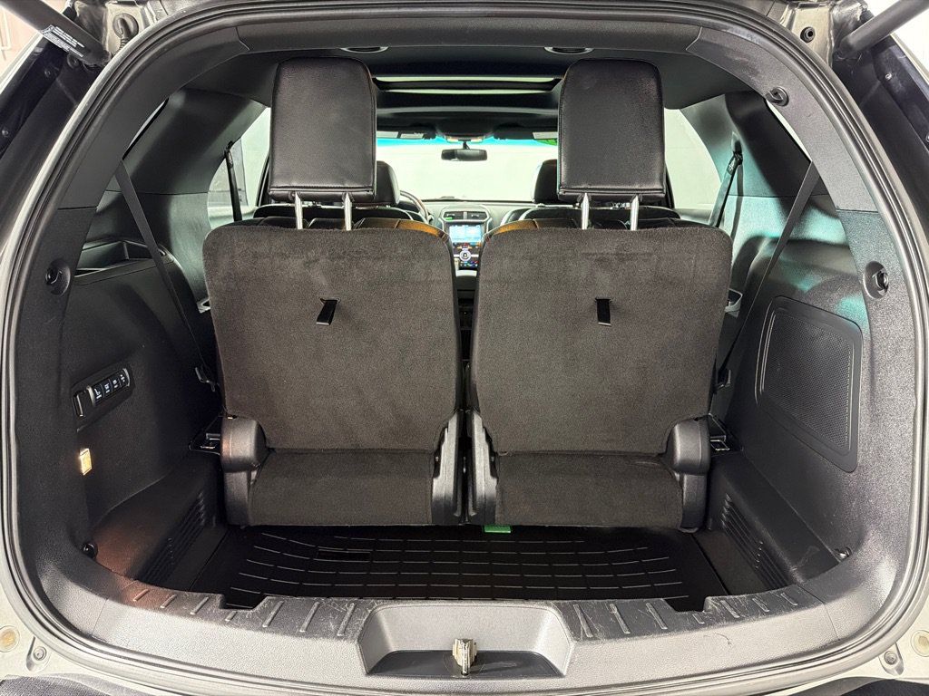 Used 2017 Ford Explorer Sport w/ Equipment Group 401A AWD/4WD image 22