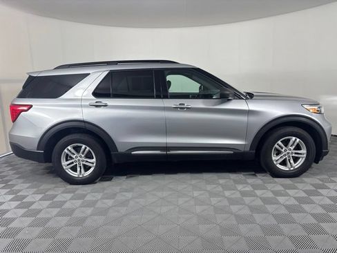Used 2020 Ford Explorer XLT AWD/4WD image 36
