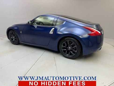 Used 2016 Nissan 370Z Coupe RWD image 3