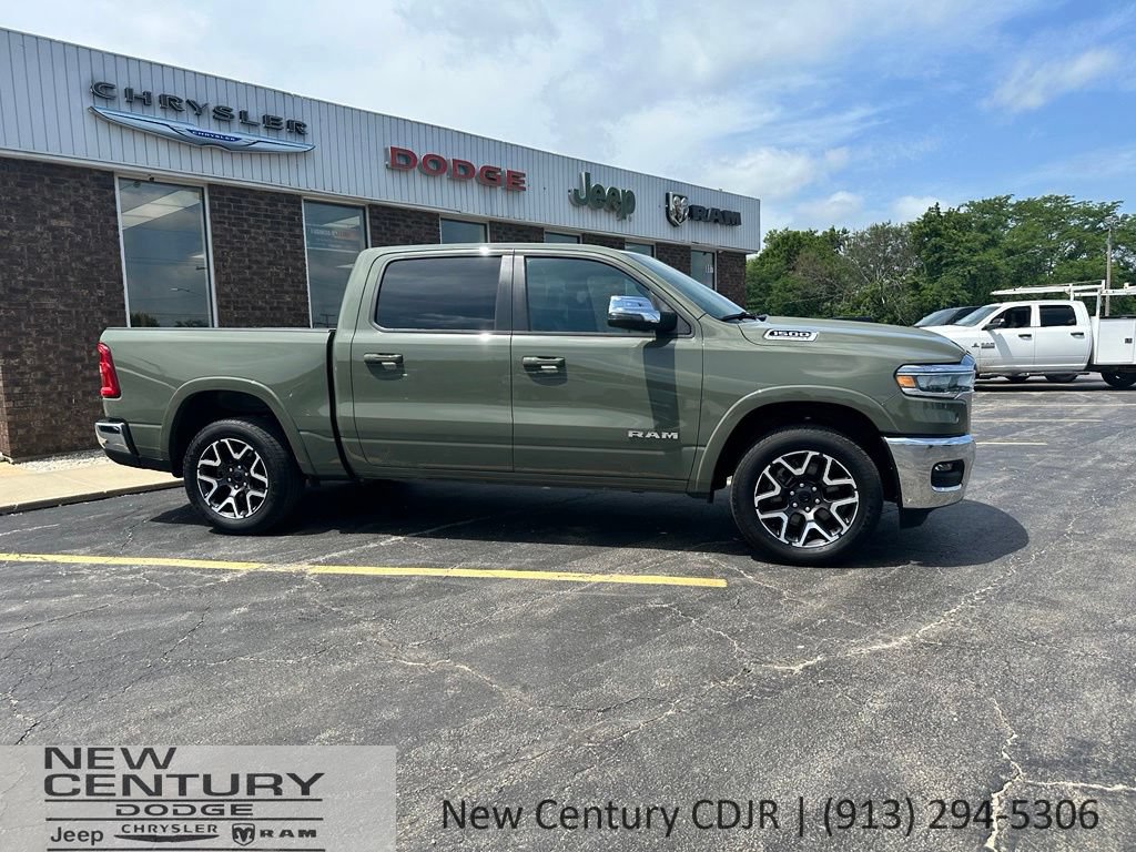 Used 2026 RAM 1500 Laramie AWD/4WD image 3