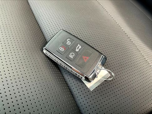 New 2026 Jaguar F-PACE R-Dynamic S image 35