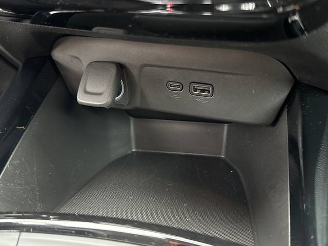 Used 2024 Chevrolet Trax LT w/ Driver Confidence Package FWD image 26