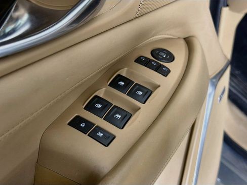 Used 2019 Cadillac Escalade Platinum AWD/4WD image 21