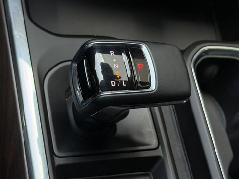 Used 2023 GMC Sierra 1500 SLT w/ SLT Premium Package AWD/4WD image 18