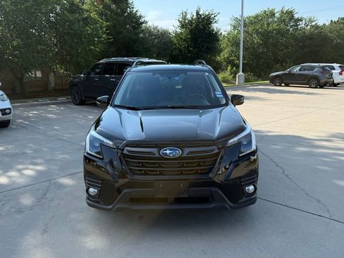 Used 2023 Subaru Forester Limited AWD/4WD image 2